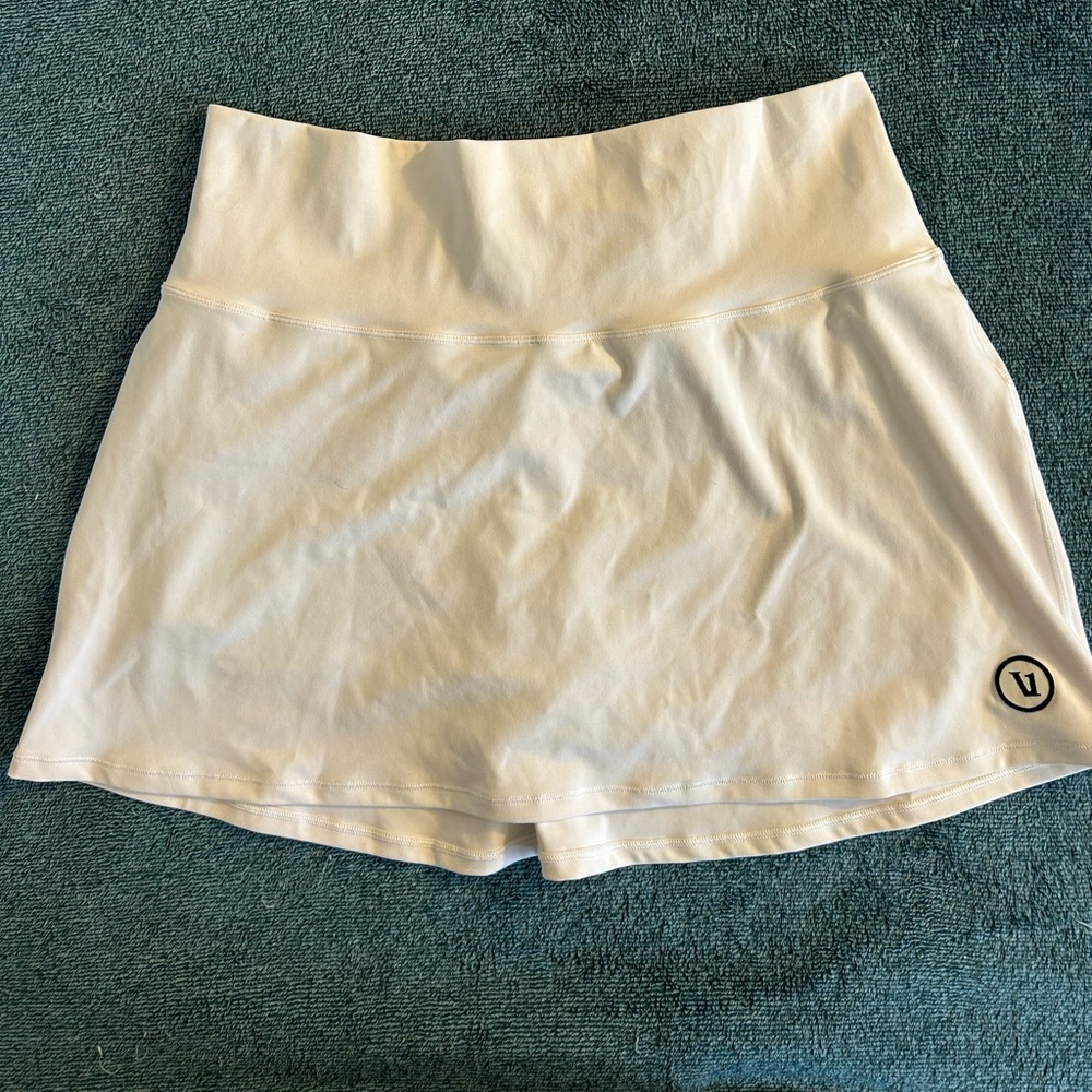 Vuori Women’s Revolve Tennis Athletic Skirt White Size Large